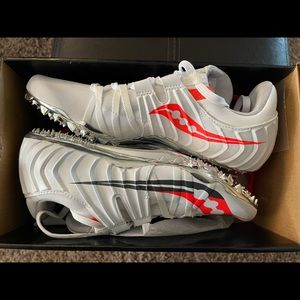 BRAND NEW, IN BOX, Saucony Women’s Track cleats!